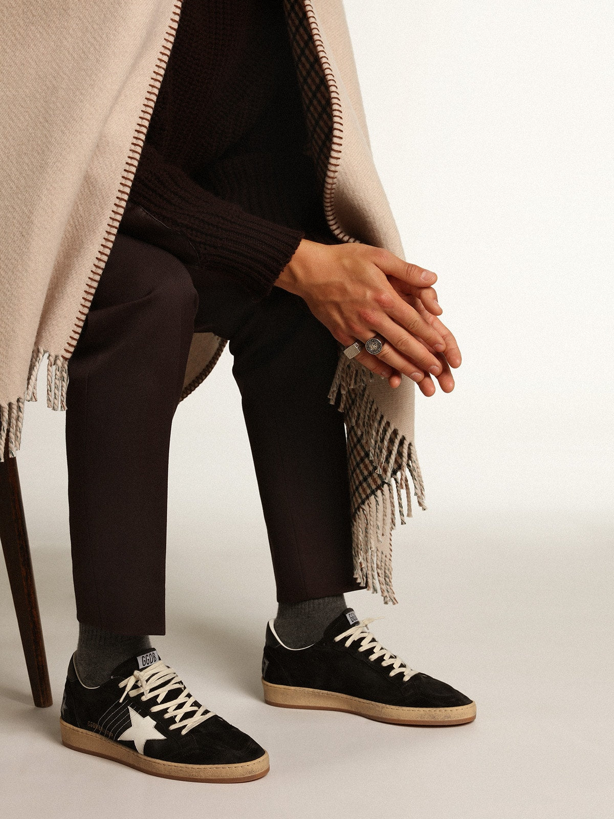 Ball Star homme en daim noir avec étoile en cuir blanc