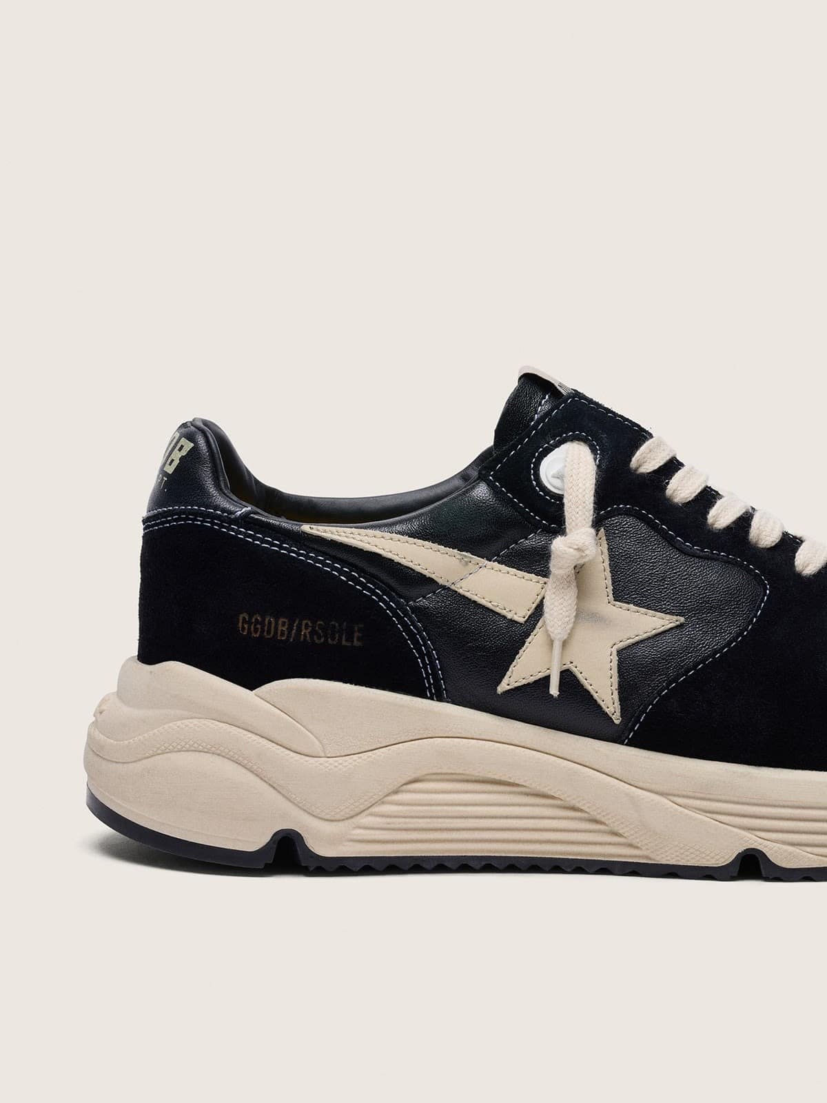 Running Sole homme en nappa et daim noirs avec étoile blanche
