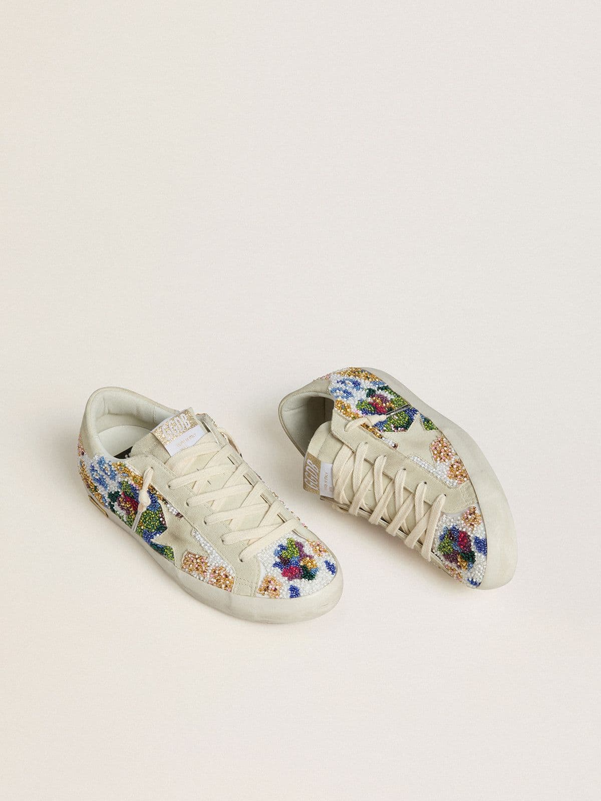 Super-Star pour femme avec perles multicolores et étoile en cuir velours beige