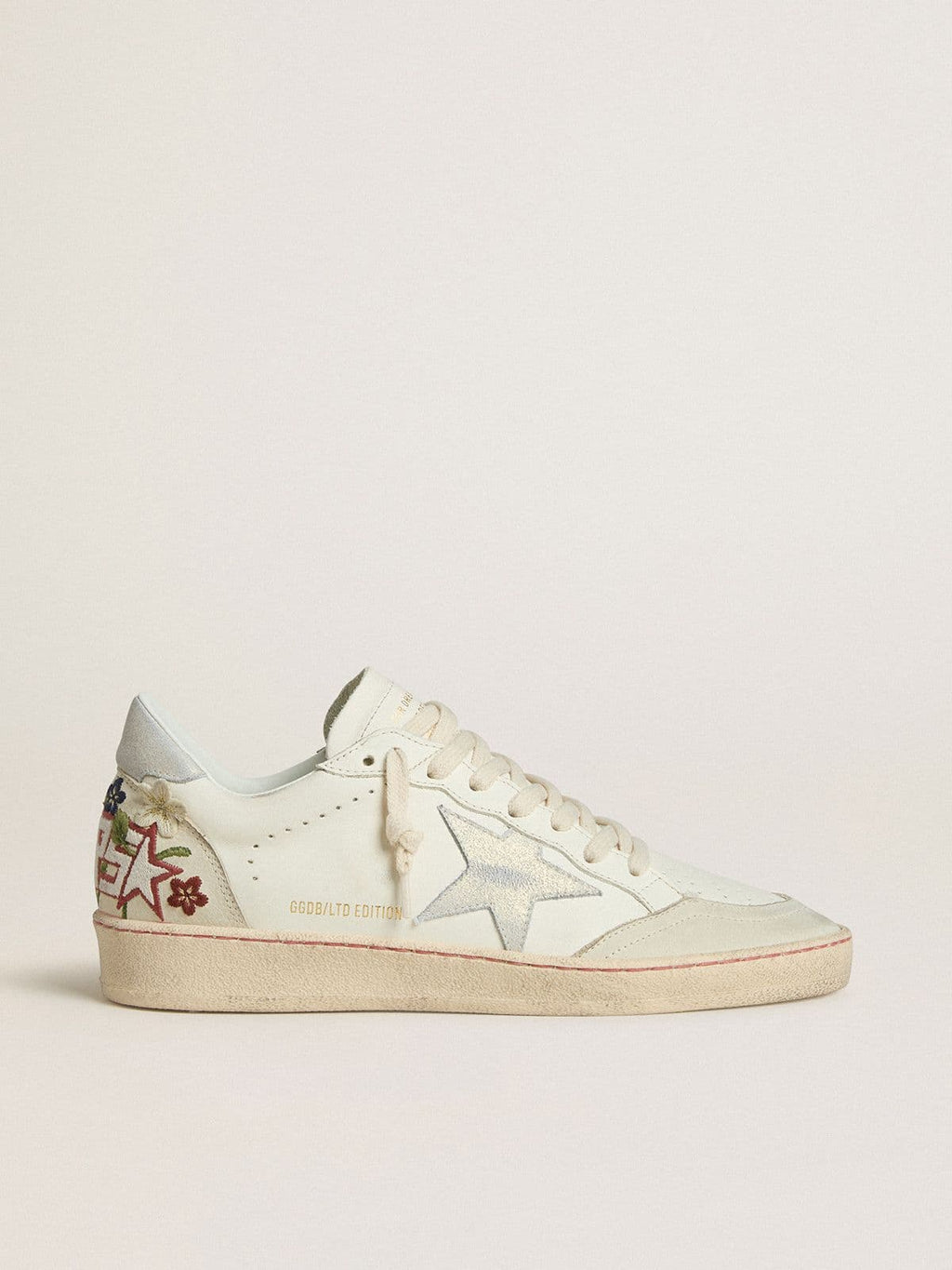 Ball Star pour femme en cuir avec étoile en cuir velours platine et broderie florale multicolore